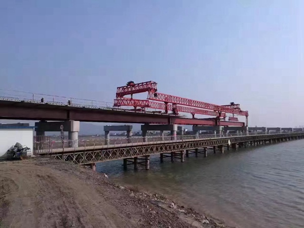 湖南湘潭架桥机厂家 步履式换步过孔型架桥机 “步履式换步” 工作原理详解